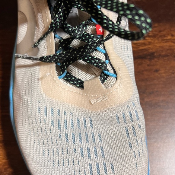 On Cloudmonster 2 women's running shoe in the Cream/Horizon colorway. - Picture 11 of 14